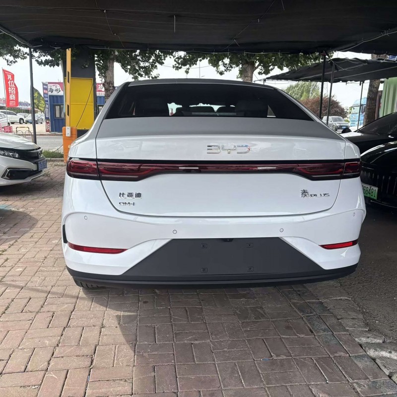 Qin PLUS 2025 DM-i Intelligent Driving Edition 55KM Leading Edition Qin PLUS 2025 DM-i Intelligent Driving Edition 55KM Leading Edition