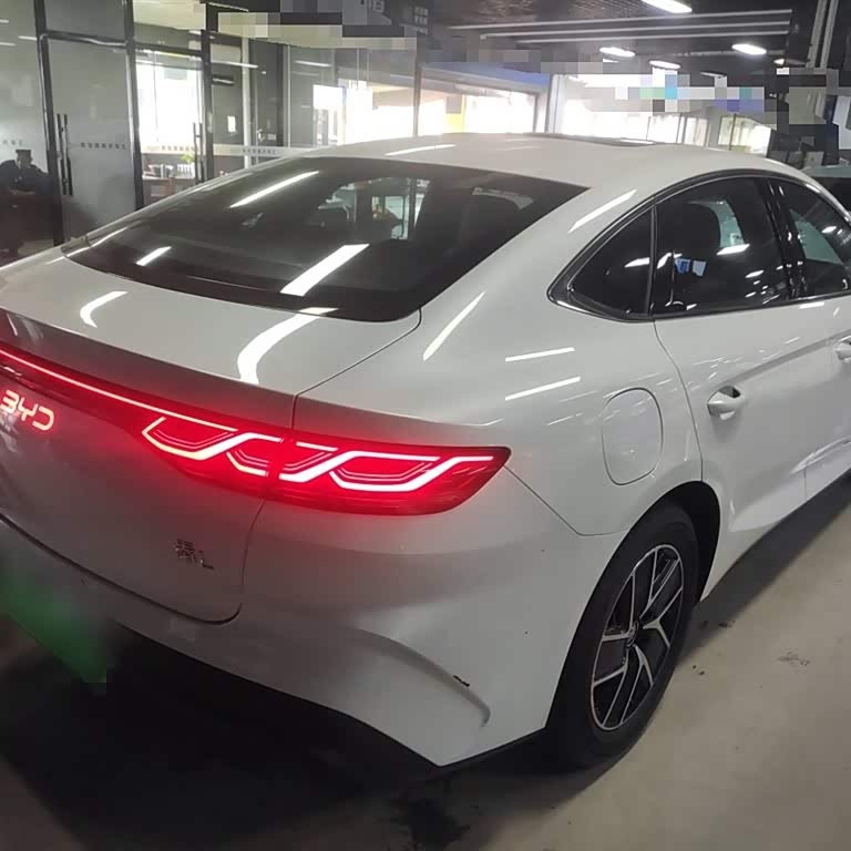 Qin L 2024 DM-i 120KM Beyond Edition Qin L 2024 DM-i 120KM Beyond Edition