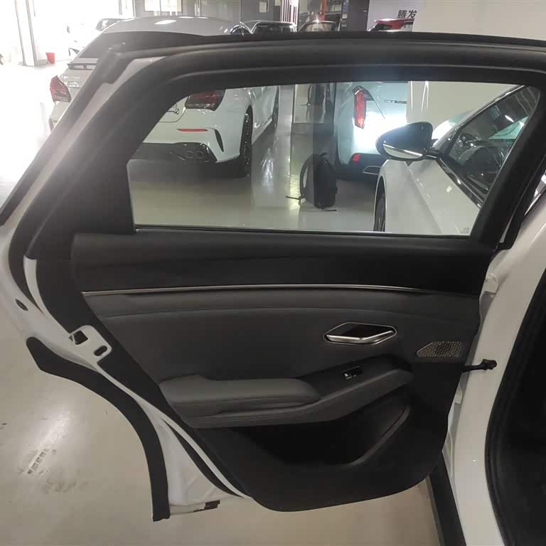 Qin L 2024 DM-i 120KM Beyond Edition Qin L 2024 DM-i 120KM Beyond Edition
