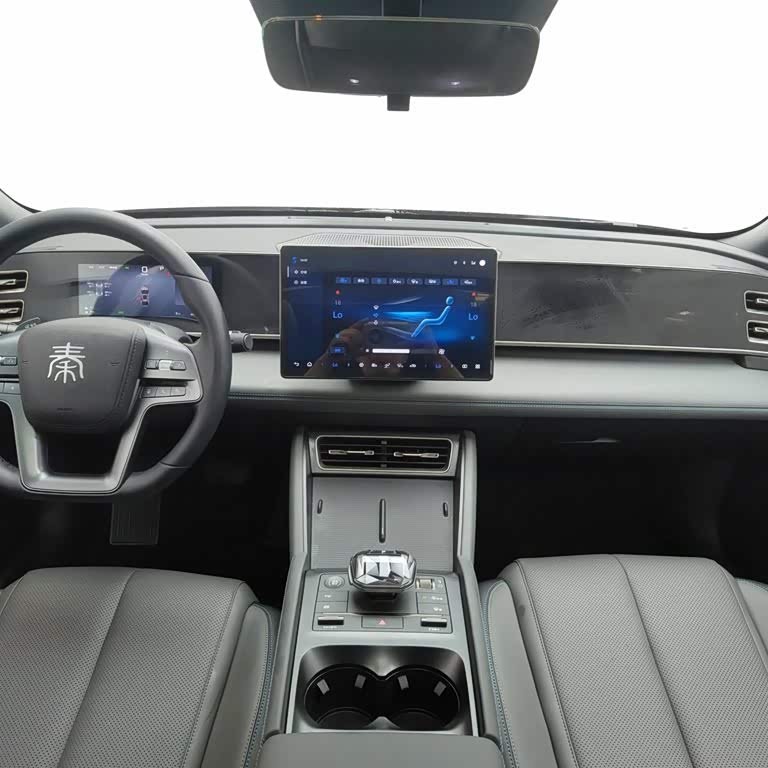 Qin L 2025 DM-i Intelligent Driving Edition 120KM Leading Model Qin L 2025 DM-i Intelligent Driving Edition 120KM Leading Model