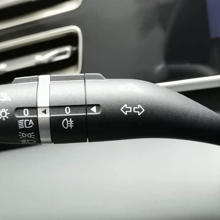 Qin L 2025 DM-i Intelligent Driving Edition 120KM Leading Model Qin L 2025 DM-i Intelligent Driving Edition 120KM Leading Model