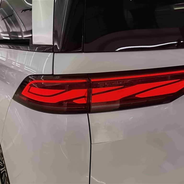 2025 DM-i 1.5T 100km Leading Edition 2025 DM-i 1.5T 100km Leading Edition