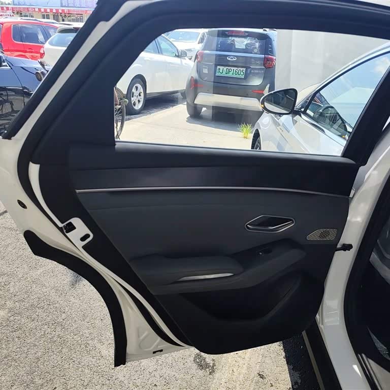 Qin L 2024 DM-i 80KM Beyond Edition Qin L 2024 DM-i 80KM Beyond Edition