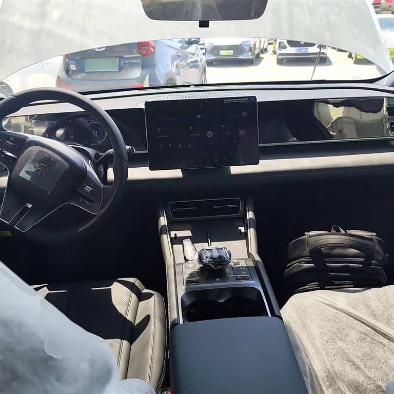 Qin L 2024 DM-i 80KM Beyond Edition Qin L 2024 DM-i 80KM Beyond Edition