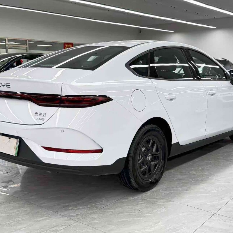 Qin PLUS 2025 DM-i Intelligent Driving Edition 55KM Leading Edition Qin PLUS 2025 DM-i Intelligent Driving Edition 55KM Leading Edition