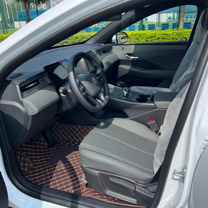 Qin PLUS 2025 DM-i Intelligent Driving Edition 55KM Leading Edition Qin PLUS 2025 DM-i Intelligent Driving Edition 55KM Leading Edition