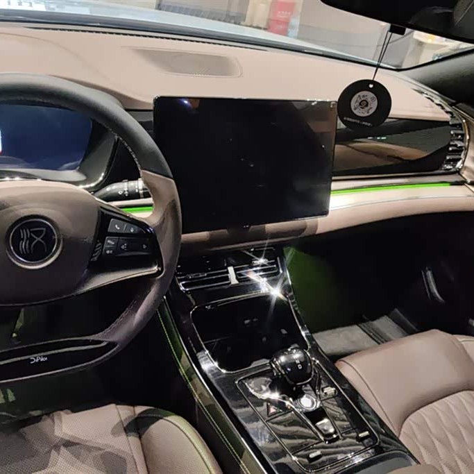 Han 2023 DM-i Champion Edition 121KM Premium Edition Han 2023 DM-i Champion Edition 121KM Premium Edition