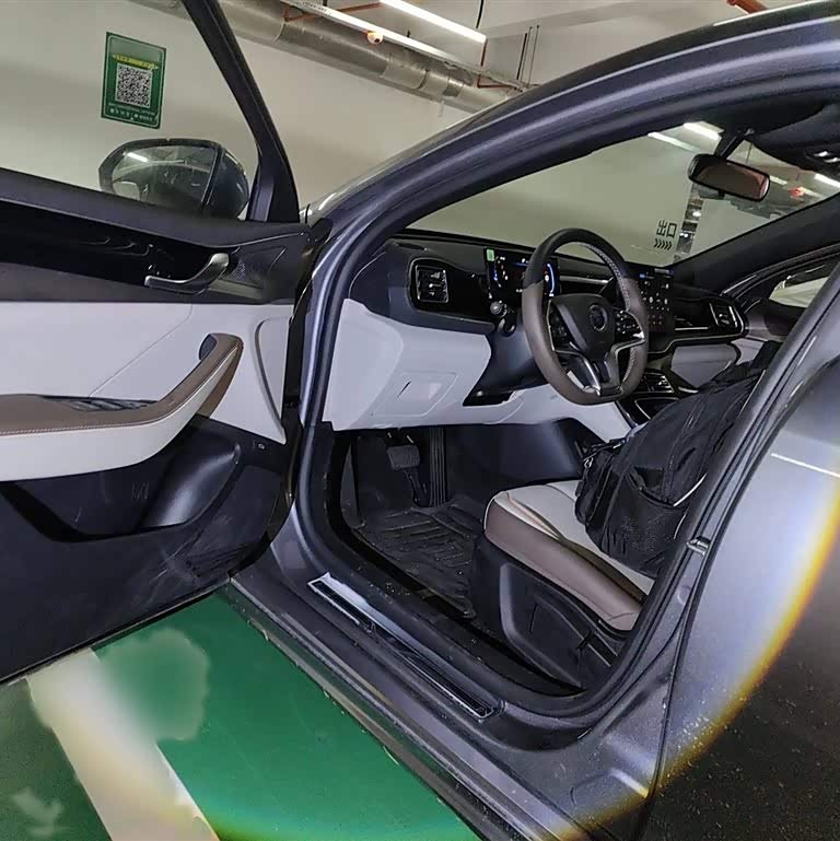 Qin PLUS 2023 Champion Edition EV 420KM Leading Edition Qin PLUS 2023 Champion Edition EV 420KM Leading Edition