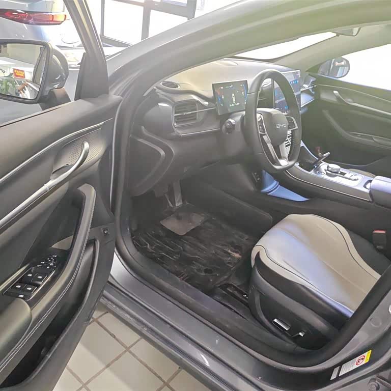 Destroyer 05 2023 Champion Edition DM-i 120KM Premium Destroyer 05 2023 Champion Edition DM-i 120KM Premium