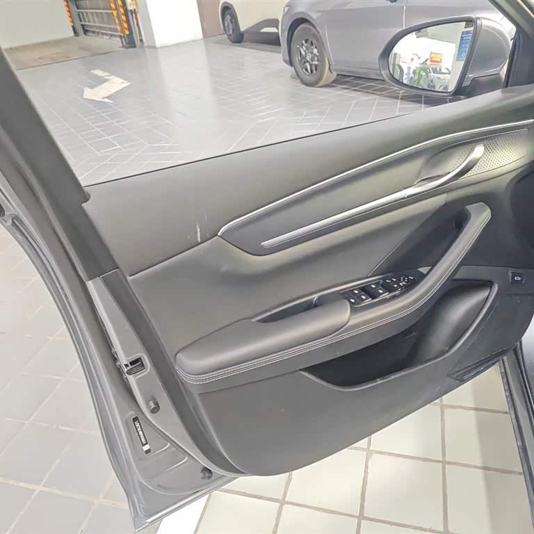 Destroyer 05 2023 Champion Edition DM-i 120KM Premium Destroyer 05 2023 Champion Edition DM-i 120KM Premium