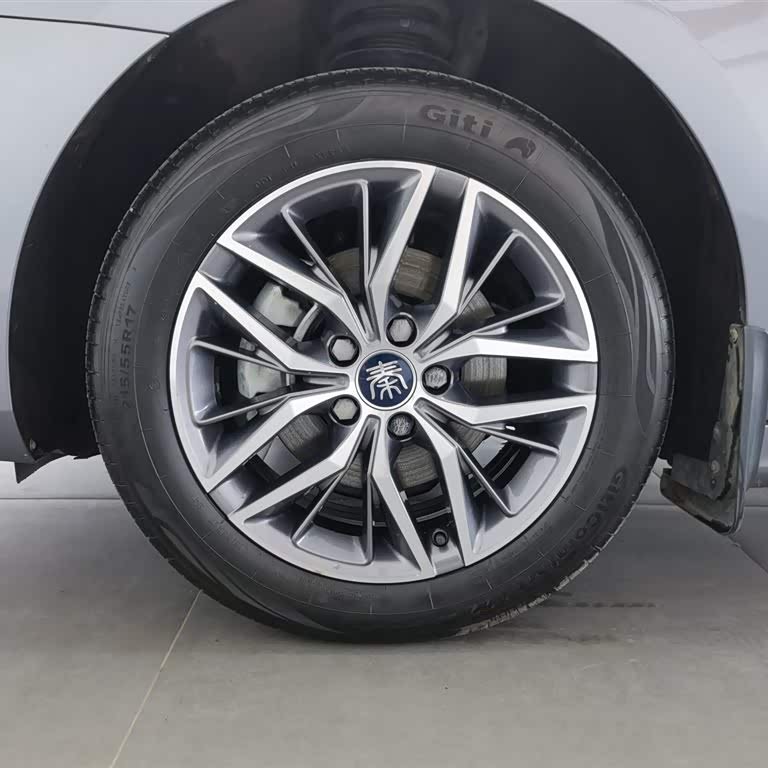 Qin PLUS 2024 Honor Edition EV 420km Leading Model Qin PLUS 2024 Honor Edition EV 420km Leading Model
