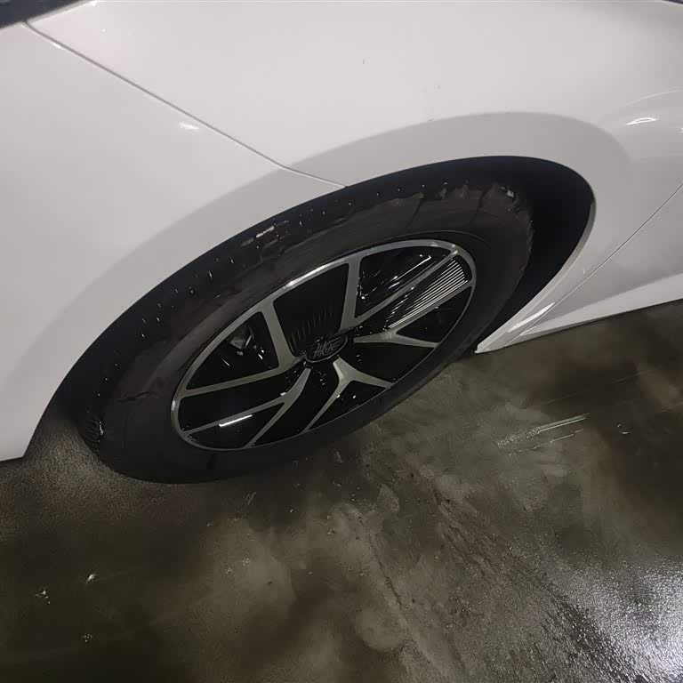Qin L 2024 DM-i 80KM Beyond Edition Qin L 2024 DM-i 80KM Beyond Edition