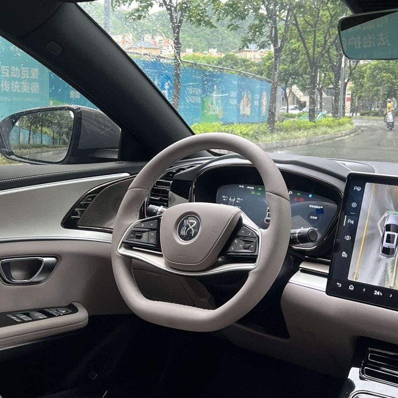Han 2025 DM-i Intelligent Driving Edition 125KM Elite Han 2025 DM-i Intelligent Driving Edition 125KM Elite