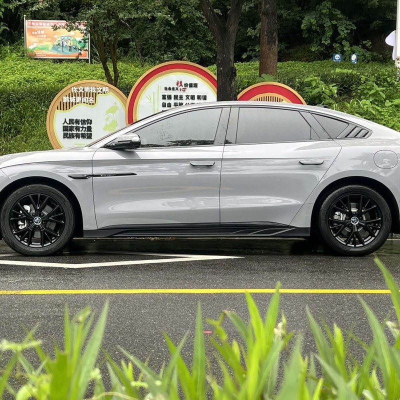 Han 2025 DM-i Intelligent Driving Edition 125KM Elite Han 2025 DM-i Intelligent Driving Edition 125KM Elite