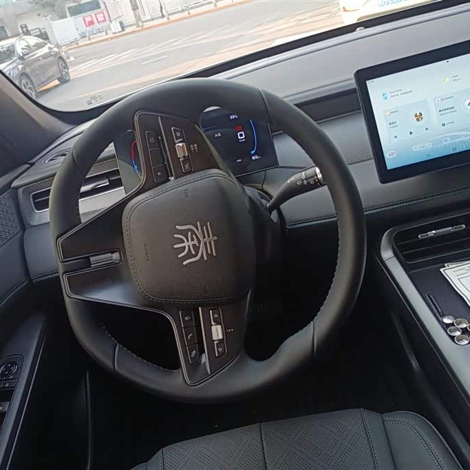 Qin PLUS 2025 DM-i Intelligent Driving Edition 55KM Leading Edition Qin PLUS 2025 DM-i Intelligent Driving Edition 55KM Leading Edition
