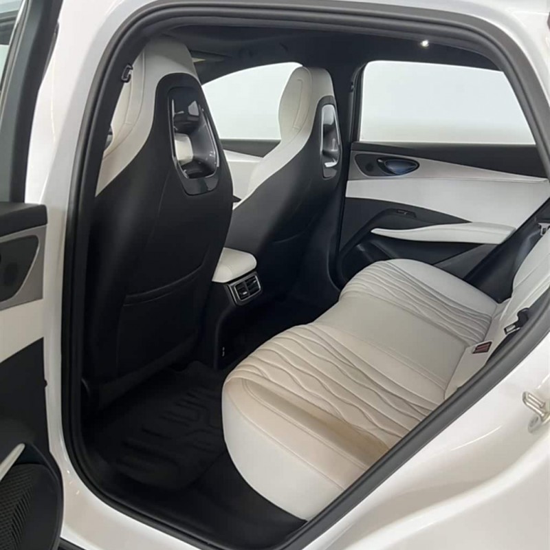 Haibao 06 New Energy 2024 DM-i 120KM Flagship Model Haibao 06 New Energy 2024 DM-i 120KM Flagship Model
