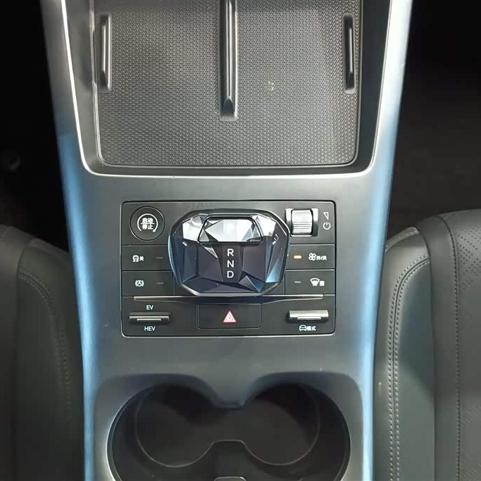 Qin PLUS 2025 DM-i Intelligent Driving Edition 55KM Leading Edition Qin PLUS 2025 DM-i Intelligent Driving Edition 55KM Leading Edition