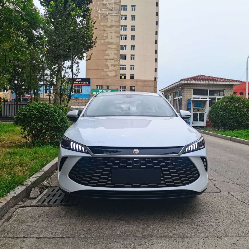Qin PLUS 2025 DM-i Intelligent Driving Edition 55KM Leading Edition Qin PLUS 2025 DM-i Intelligent Driving Edition 55KM Leading Edition