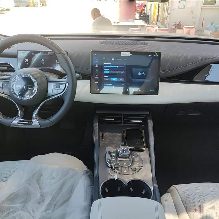 Haibao 06 New Energy 2024 DM-i 120KM Premium Edition Haibao 06 New Energy 2024 DM-i 120KM Premium Edition