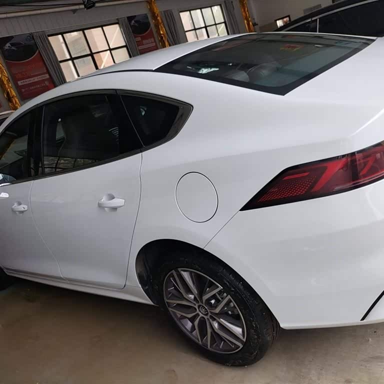 Qin PLUS 2023 Champion Edition DM-i 120KM Beyond Edition Qin PLUS 2023 Champion Edition DM-i 120KM Beyond Edition
