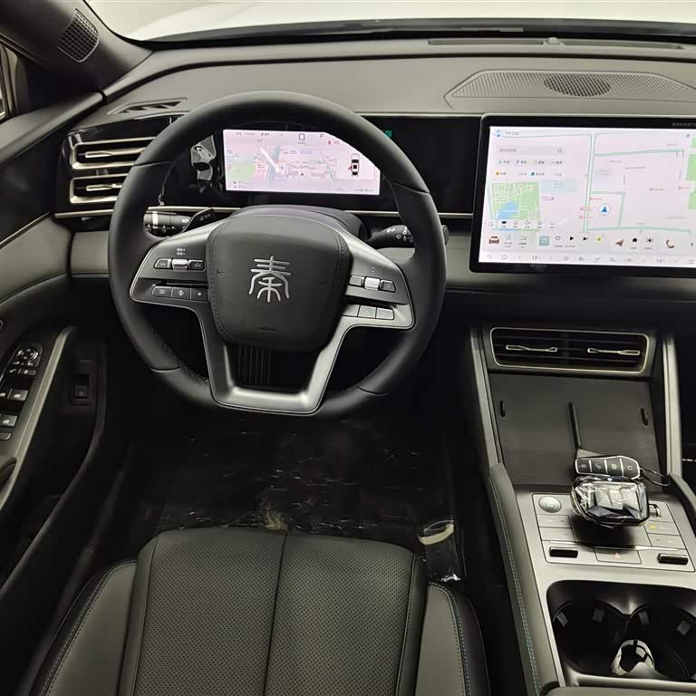 Qin L 2025 DM-i Intelligent Driving Edition 80KM Leading Edition Qin L 2025 DM-i Intelligent Driving Edition 80KM Leading Edition