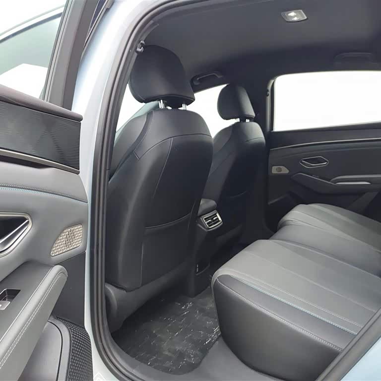 Qin L 2024 DM-i 80KM Beyond Edition Qin L 2024 DM-i 80KM Beyond Edition