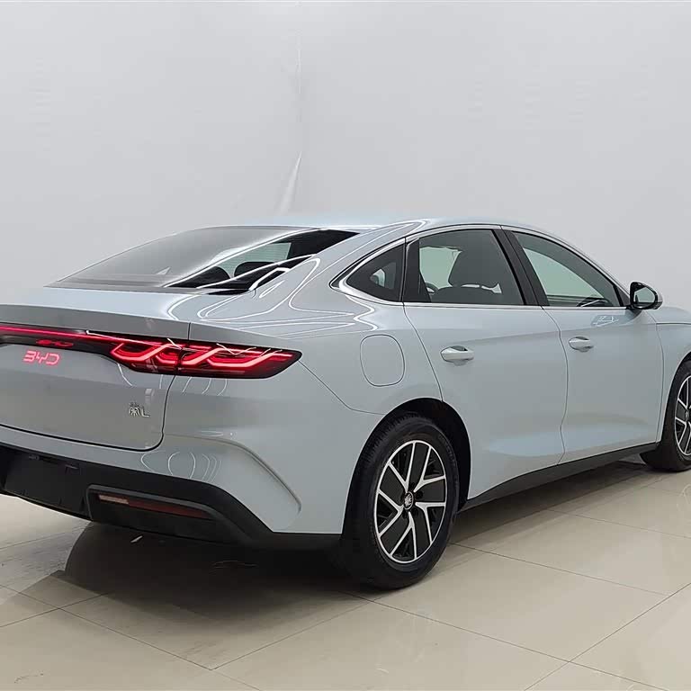 Qin L 2024 DM-i 80KM Beyond Edition Qin L 2024 DM-i 80KM Beyond Edition