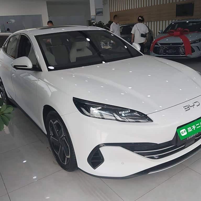 Haibao 06 New Energy 2024 DM-i 120KM Flagship Model Haibao 06 New Energy 2024 DM-i 120KM Flagship Model
