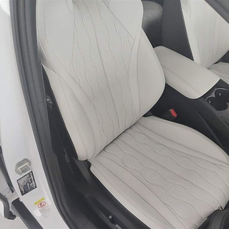 Haibao 06 New Energy 2024 DM-i 120KM Flagship Model Haibao 06 New Energy 2024 DM-i 120KM Flagship Model