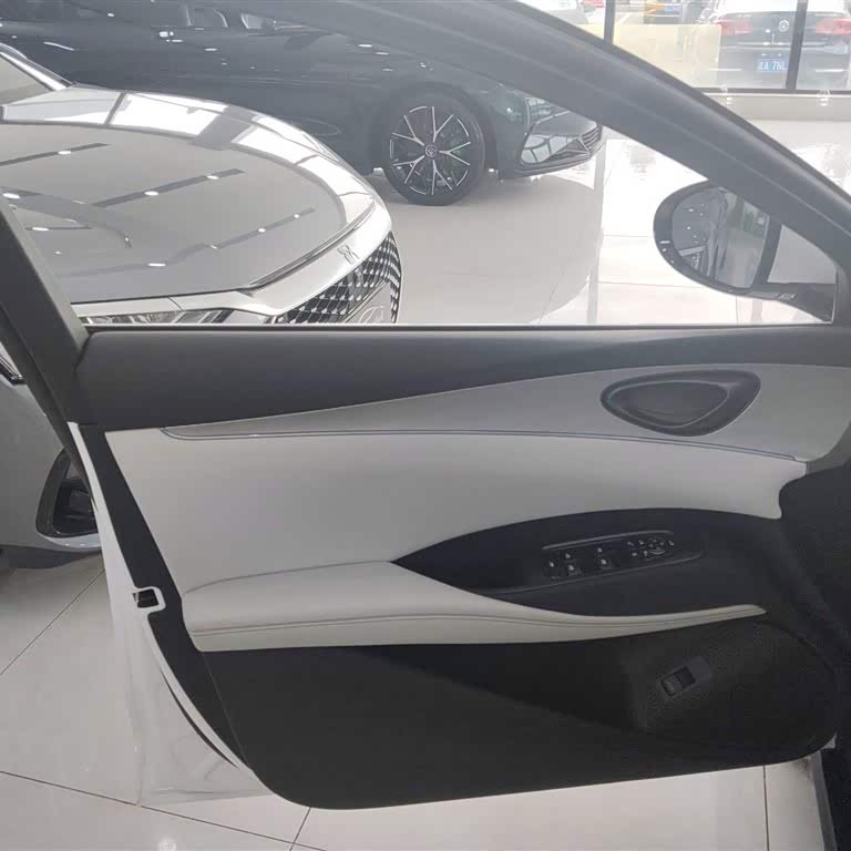 Haibao 06 New Energy 2024 DM-i 120KM Flagship Model Haibao 06 New Energy 2024 DM-i 120KM Flagship Model