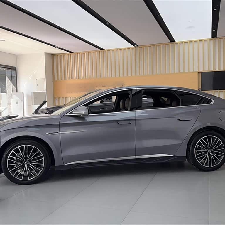 Han 2024 DM-i Honor Edition 121KM Premium Edition Han 2024 DM-i Honor Edition 121KM Premium Edition