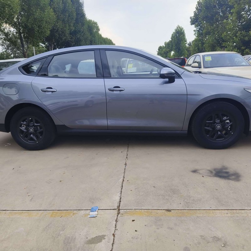 Qin PLUS 2025 DM-i Intelligent Driving Edition 55KM Leading Edition Qin PLUS 2025 DM-i Intelligent Driving Edition 55KM Leading Edition