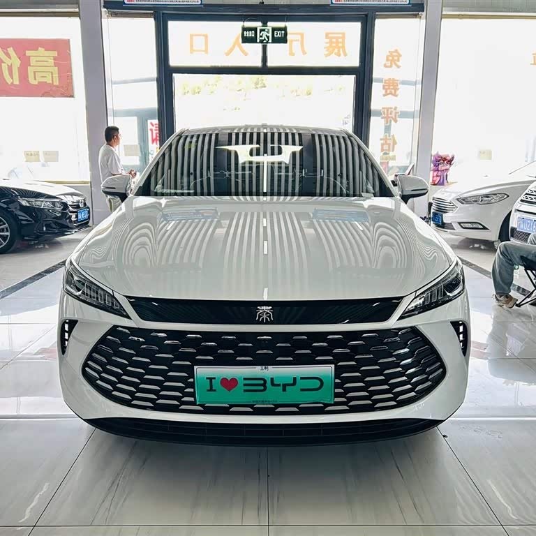 Qin PLUS 2025 DM-i Intelligent Driving Edition 55KM Leading Edition Qin PLUS 2025 DM-i Intelligent Driving Edition 55KM Leading Edition