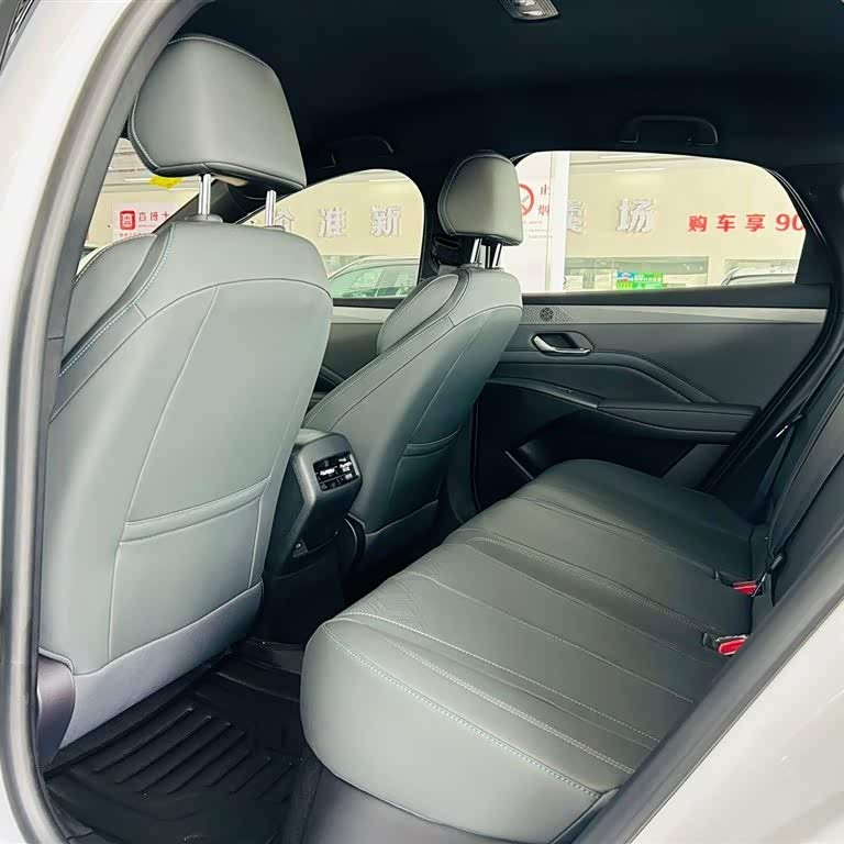 Qin PLUS 2025 DM-i Intelligent Driving Edition 55KM Leading Edition Qin PLUS 2025 DM-i Intelligent Driving Edition 55KM Leading Edition