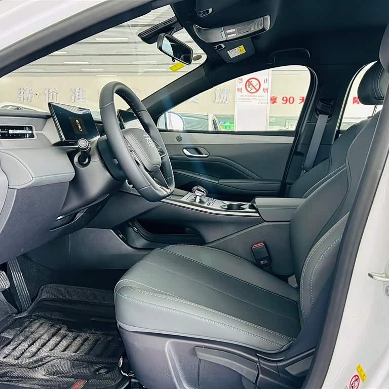 Qin PLUS 2025 DM-i Intelligent Driving Edition 55KM Leading Edition Qin PLUS 2025 DM-i Intelligent Driving Edition 55KM Leading Edition