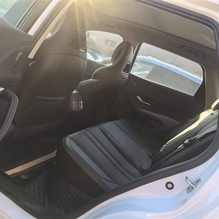 Sea Lion 05 DM-i 2025 DM-i 75KM Premium Edition Sea Lion 05 DM-i 2025 DM-i 75KM Premium Edition