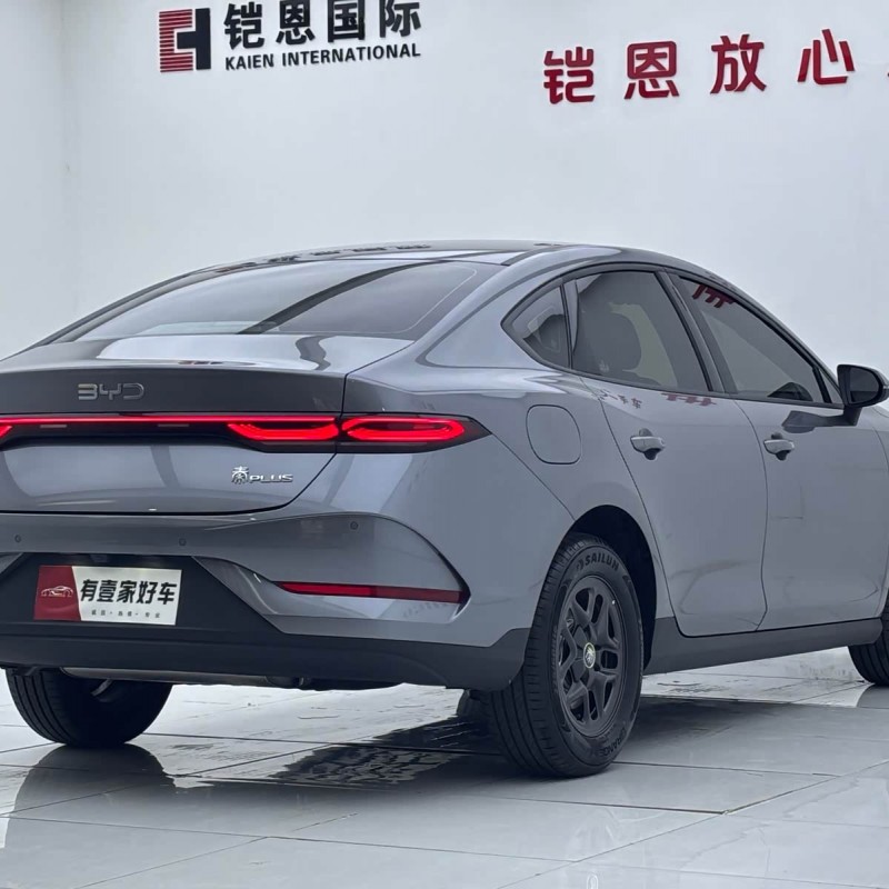 Qin PLUS 2025 DM-i Intelligent Driving Edition 55KM Leading Edition Qin PLUS 2025 DM-i Intelligent Driving Edition 55KM Leading Edition