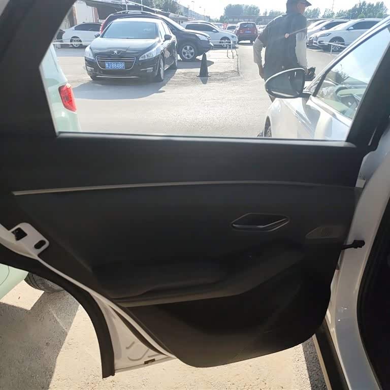 Qin L 2024 DM-i 80KM Beyond Edition Qin L 2024 DM-i 80KM Beyond Edition