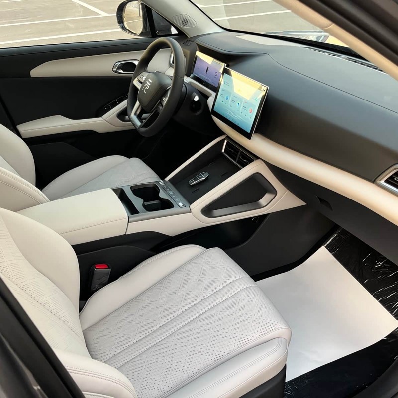Yuan UP 2025 301KM Pilot Edition Yuan UP 2025 301KM Pilot Edition