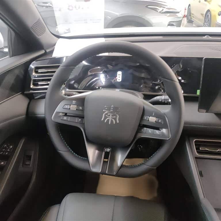 Qin L 2024 DM-i 80KM Leading Edition Qin L 2024 DM-i 80KM Leading Edition