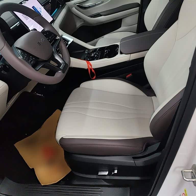 Song PLUS New Energy 2025 DM-i 112KM Premium Edition Song PLUS New Energy 2025 DM-i 112KM Premium Edition