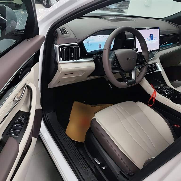 Song PLUS New Energy 2025 DM-i 112KM Premium Edition Song PLUS New Energy 2025 DM-i 112KM Premium Edition
