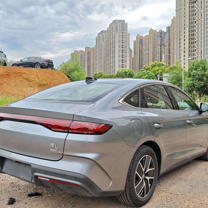 Qin L 2025 DM-i Intelligent Driving Edition 120KM Leading Model Qin L 2025 DM-i Intelligent Driving Edition 120KM Leading Model