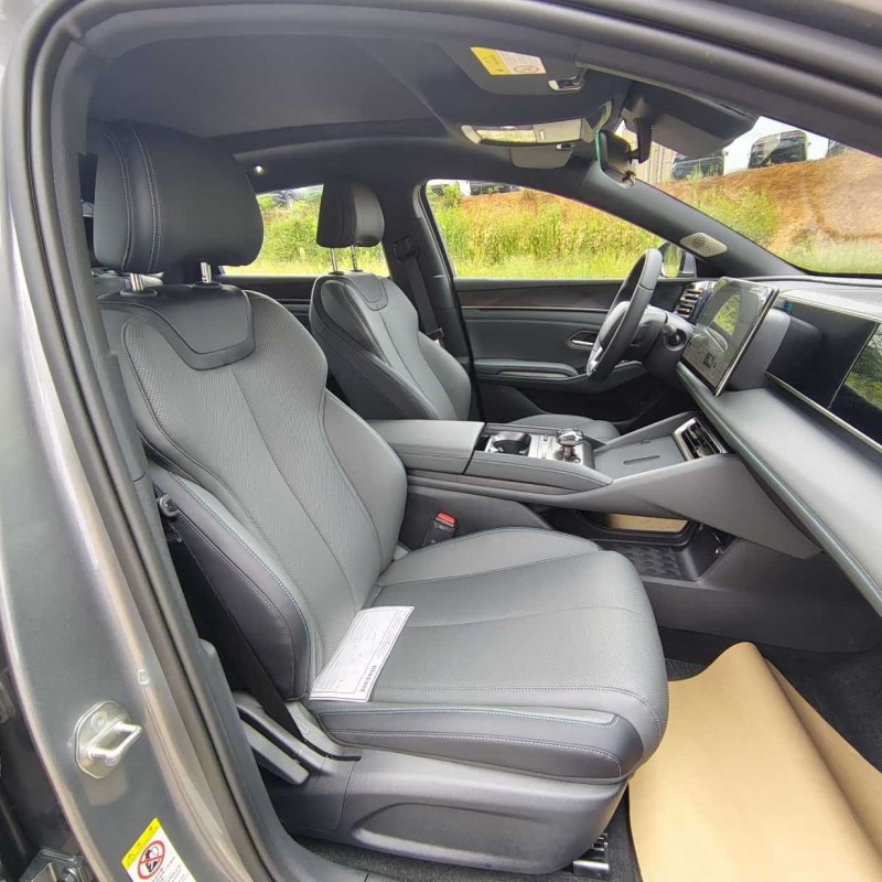 Qin L 2025 DM-i Intelligent Driving Edition 120KM Leading Model Qin L 2025 DM-i Intelligent Driving Edition 120KM Leading Model