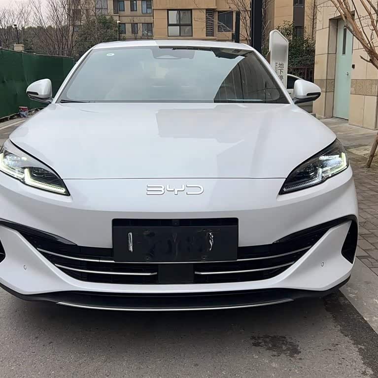 Haibao 06 New Energy 2024 DM-i 120KM Flagship Model Haibao 06 New Energy 2024 DM-i 120KM Flagship Model