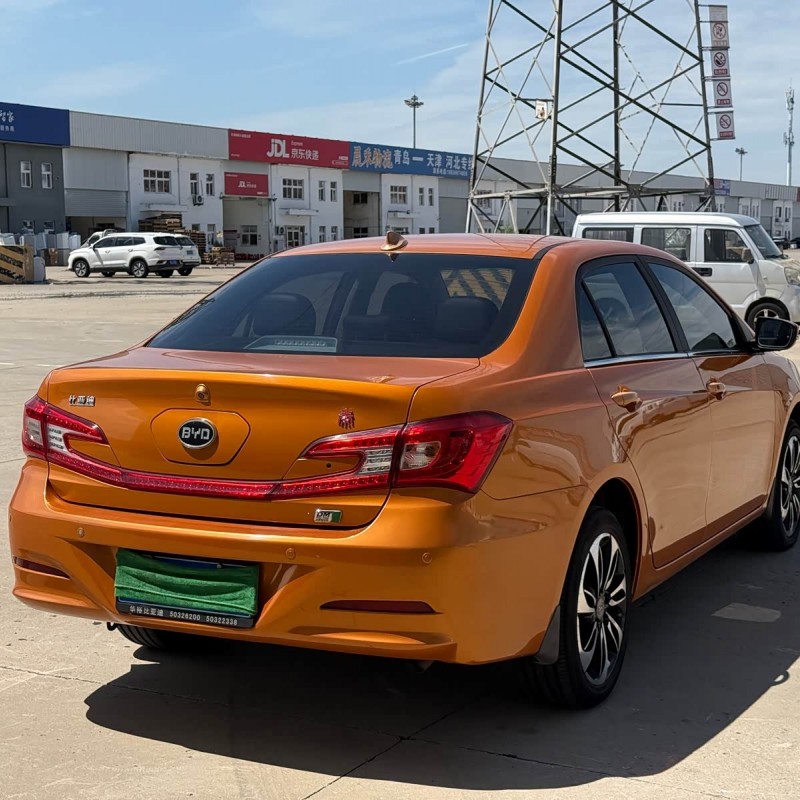 Qin New Energy 2015 1.5T Double Crown Flagship Plus Edition Qin New Energy 2015 1.5T Double Crown Flagship Plus Edition