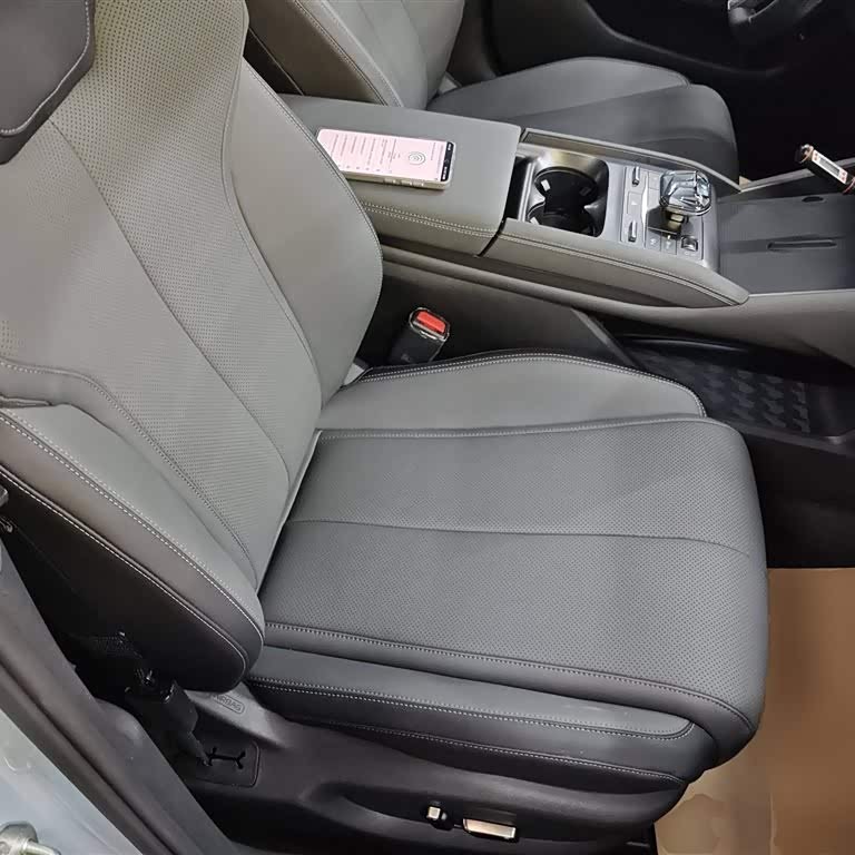 Qin L 2024 DM-i 120KM Beyond Edition Qin L 2024 DM-i 120KM Beyond Edition