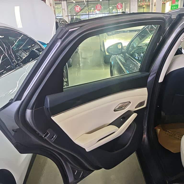 Qin L 2024 DM-i 120KM Beyond Edition Qin L 2024 DM-i 120KM Beyond Edition