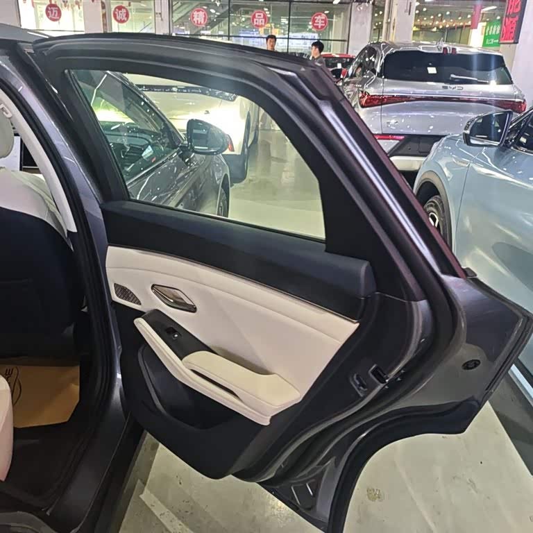 Qin L 2024 DM-i 120KM Beyond Edition Qin L 2024 DM-i 120KM Beyond Edition