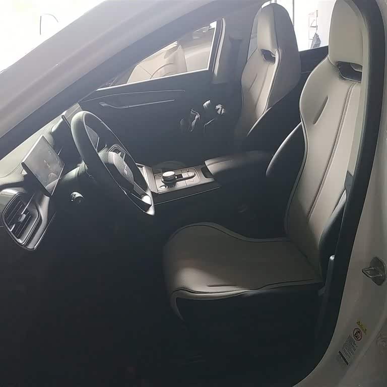 Destroyer 05 2024 Glory Edition DM-i 55KM Luxury Model Destroyer 05 2024 Glory Edition DM-i 55KM Luxury Model